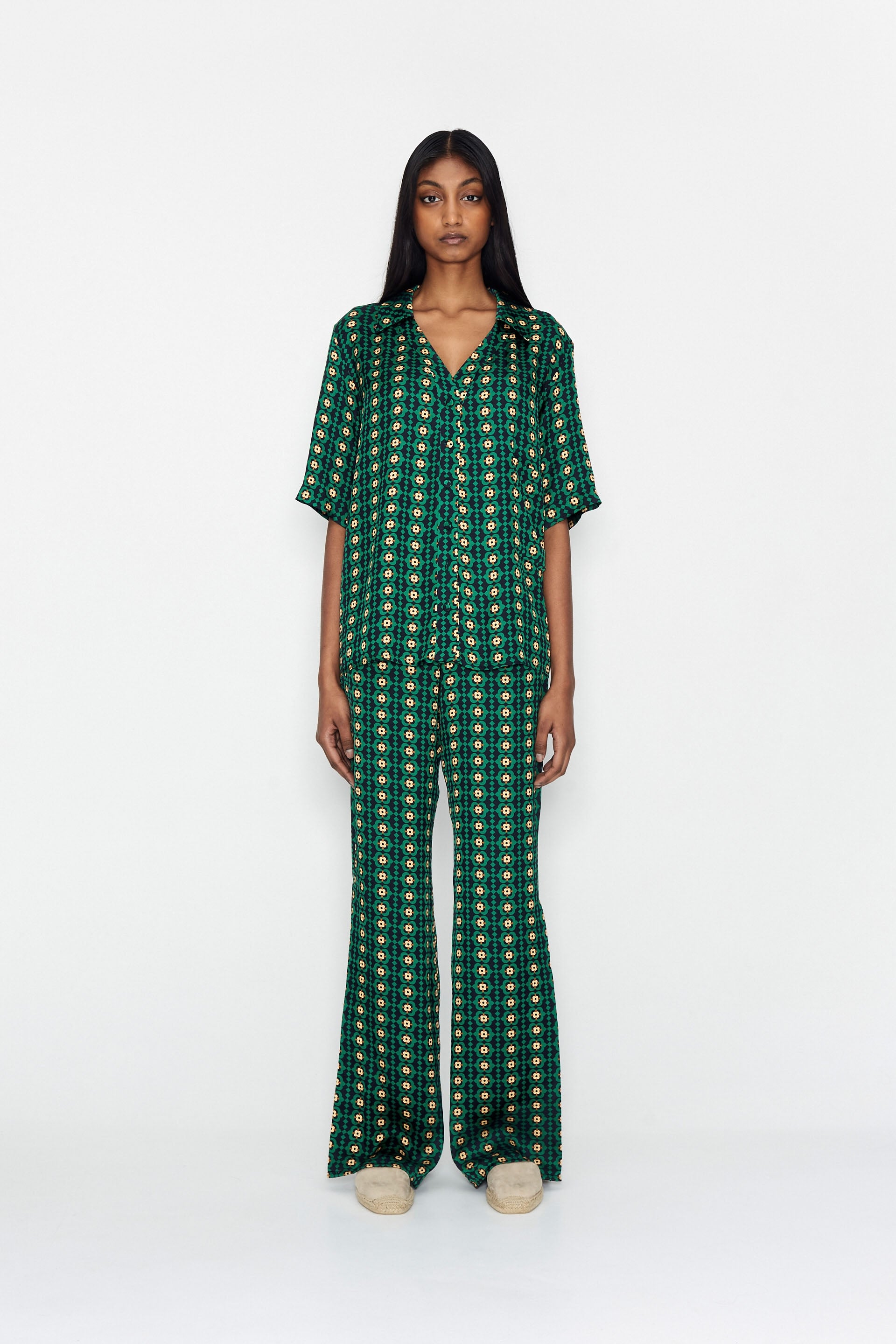 FOREST GREEN