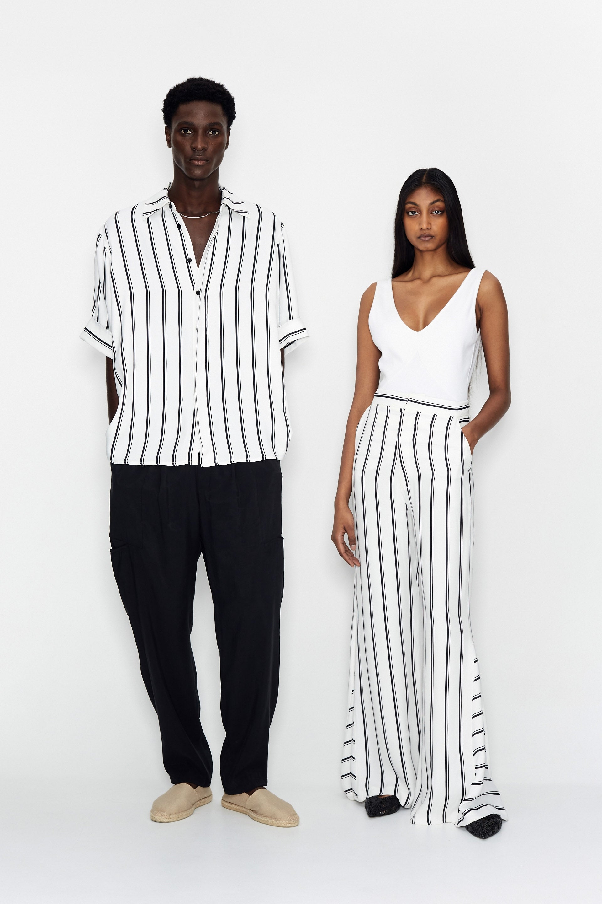 CAPRI BLACK & WHITE