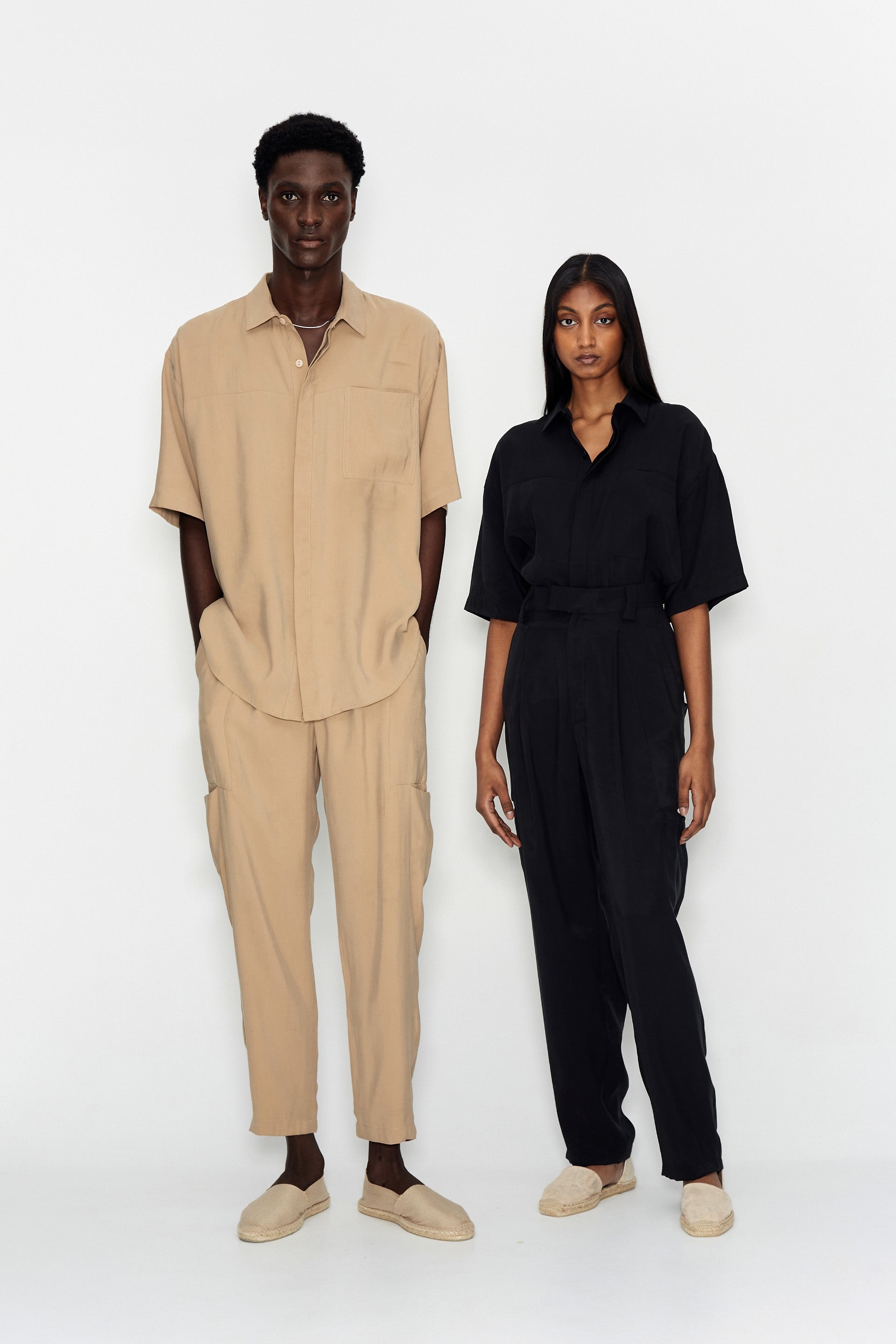 SAND-BLACK